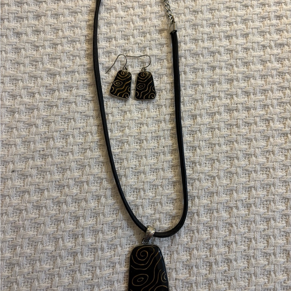 Chico's Black and Gold Necklace with Teardrop Pendant and Earrings